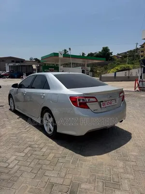 Toyota Camry 2014 Silver