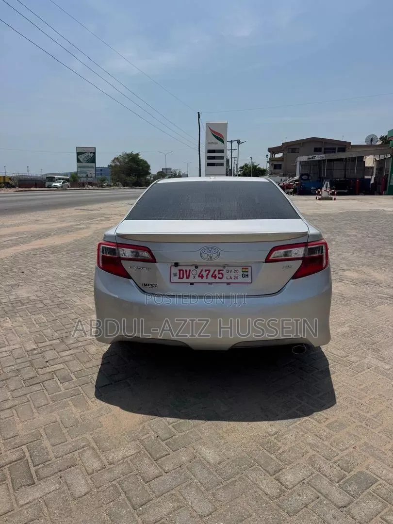 Toyota Camry 2014 Silver