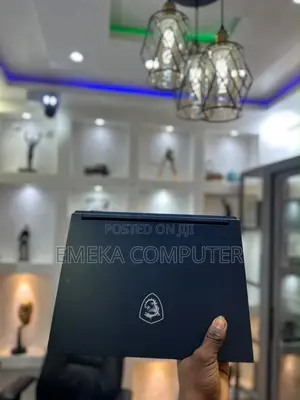 Laptop MSI Stealth 14 Studio A13VF 16GB Intel Core i7 SSD 512GB