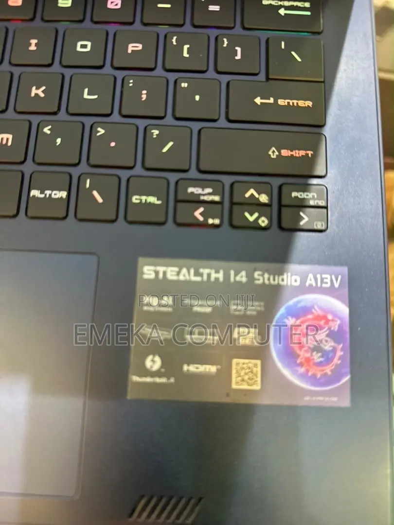 Laptop MSI Stealth 14 Studio A13VF 16GB Intel Core i7 SSD 512GB