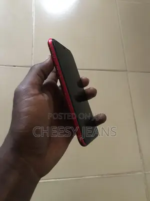 Apple iPhone 11 128 GB Red