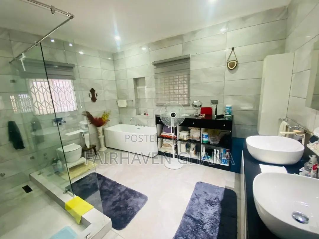 Furnished 4bdrm House in Fairhaven Properties, Dome for sale