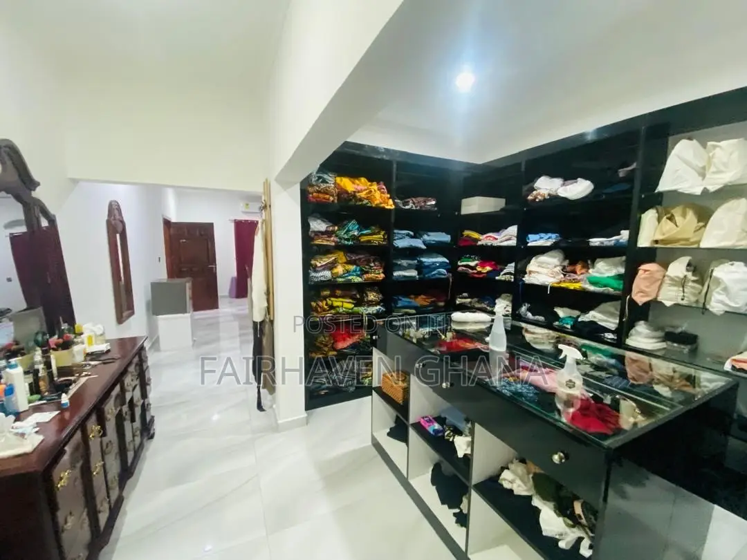 Furnished 4bdrm House in Fairhaven Properties, Dome for sale