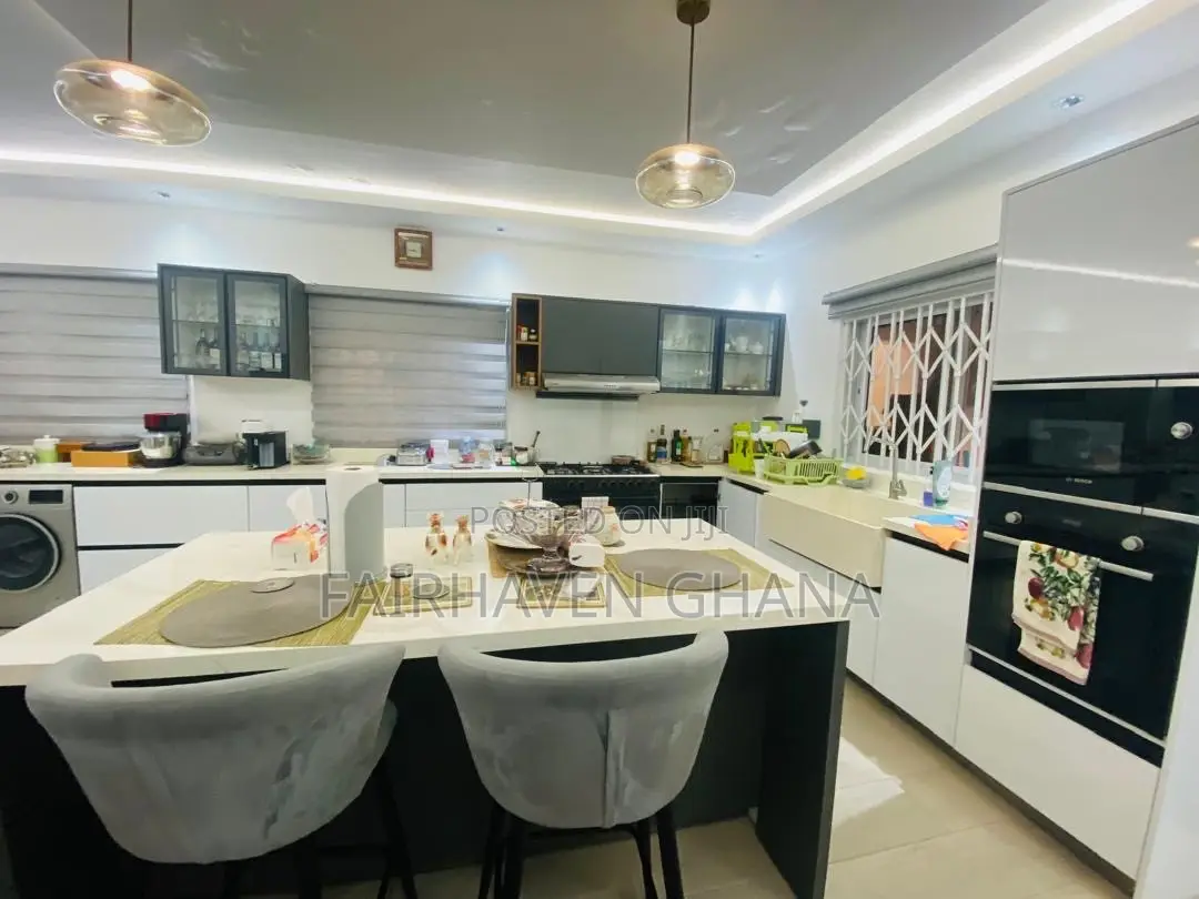 Furnished 4bdrm House in Fairhaven Properties, Dome for sale