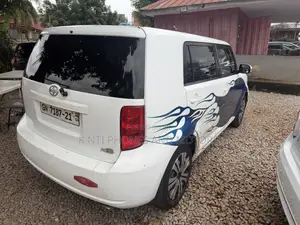 Scion xB Base 2010 White