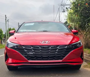 Hyundai Elantra 2022 Red