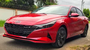 Hyundai Elantra 2022 Red