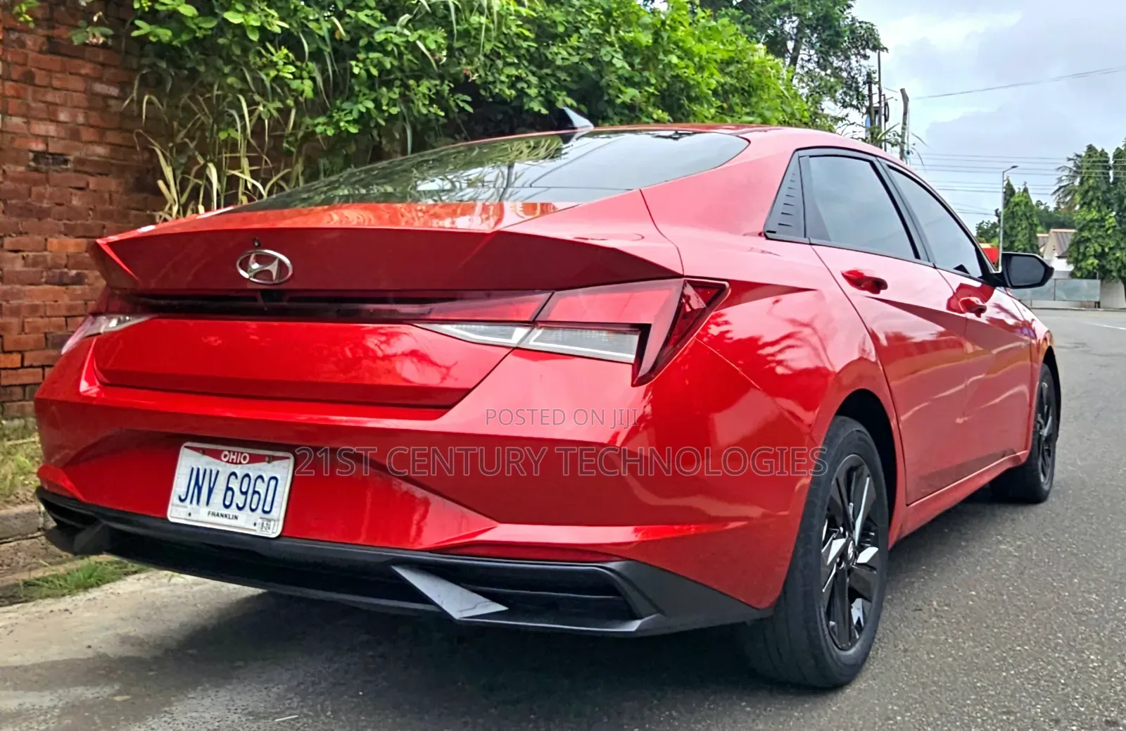 Hyundai Elantra 2022 Red