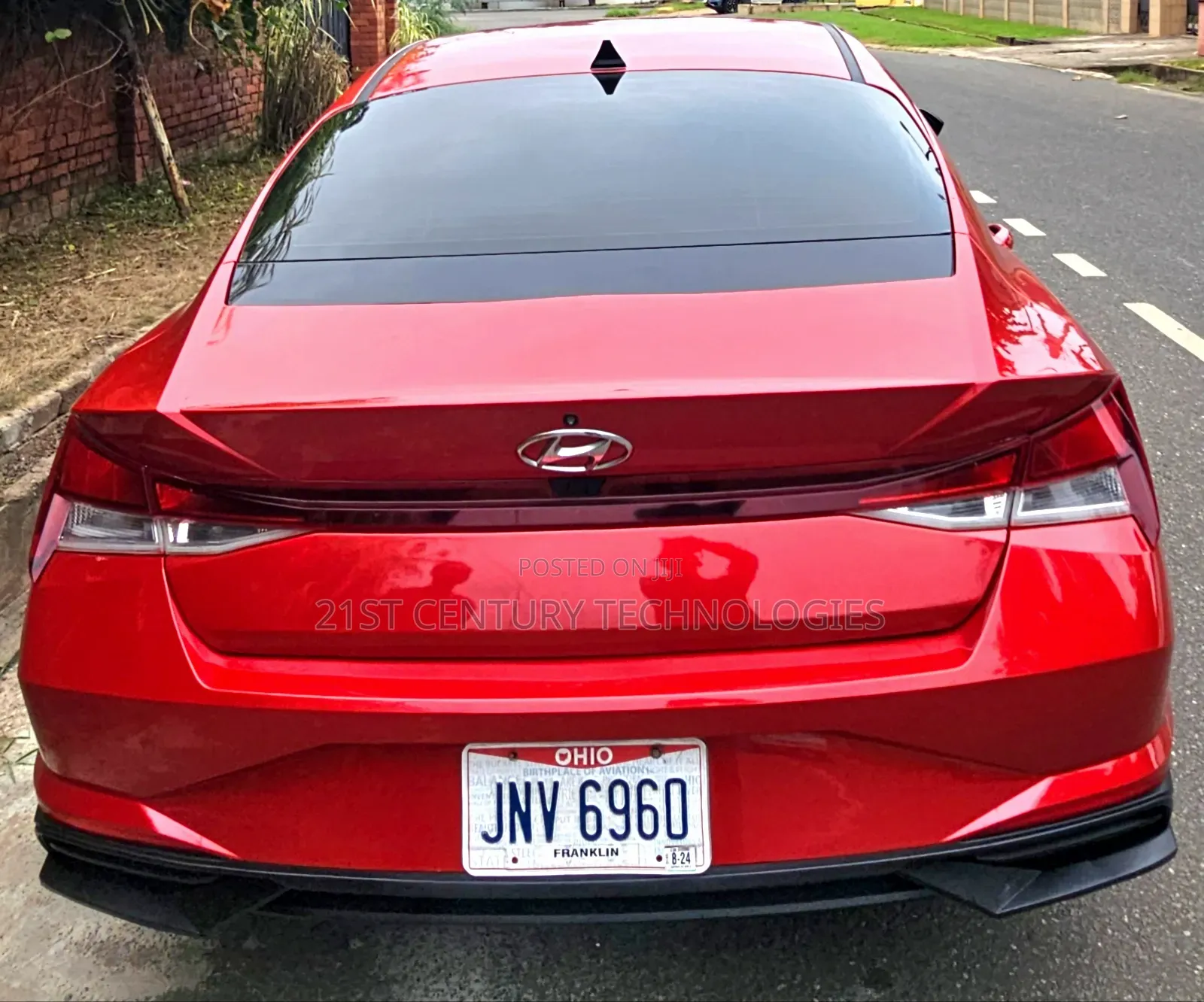 Hyundai Elantra 2022 Red
