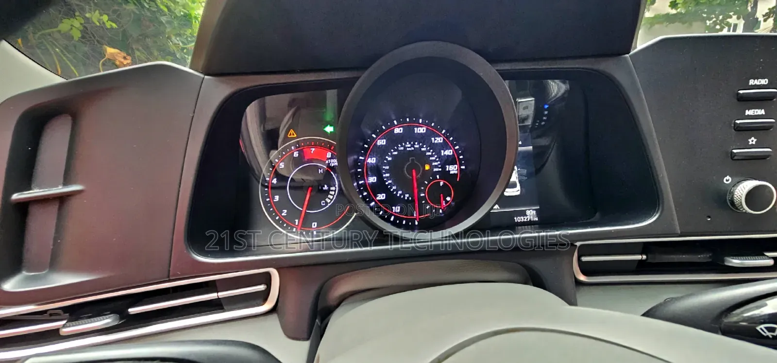 Hyundai Elantra 2022 Red