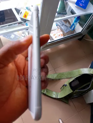 Apple iPhone XR 128 GB White