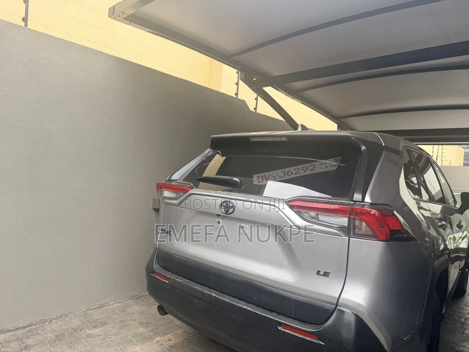 Toyota RAV4 LE 2022 Silver