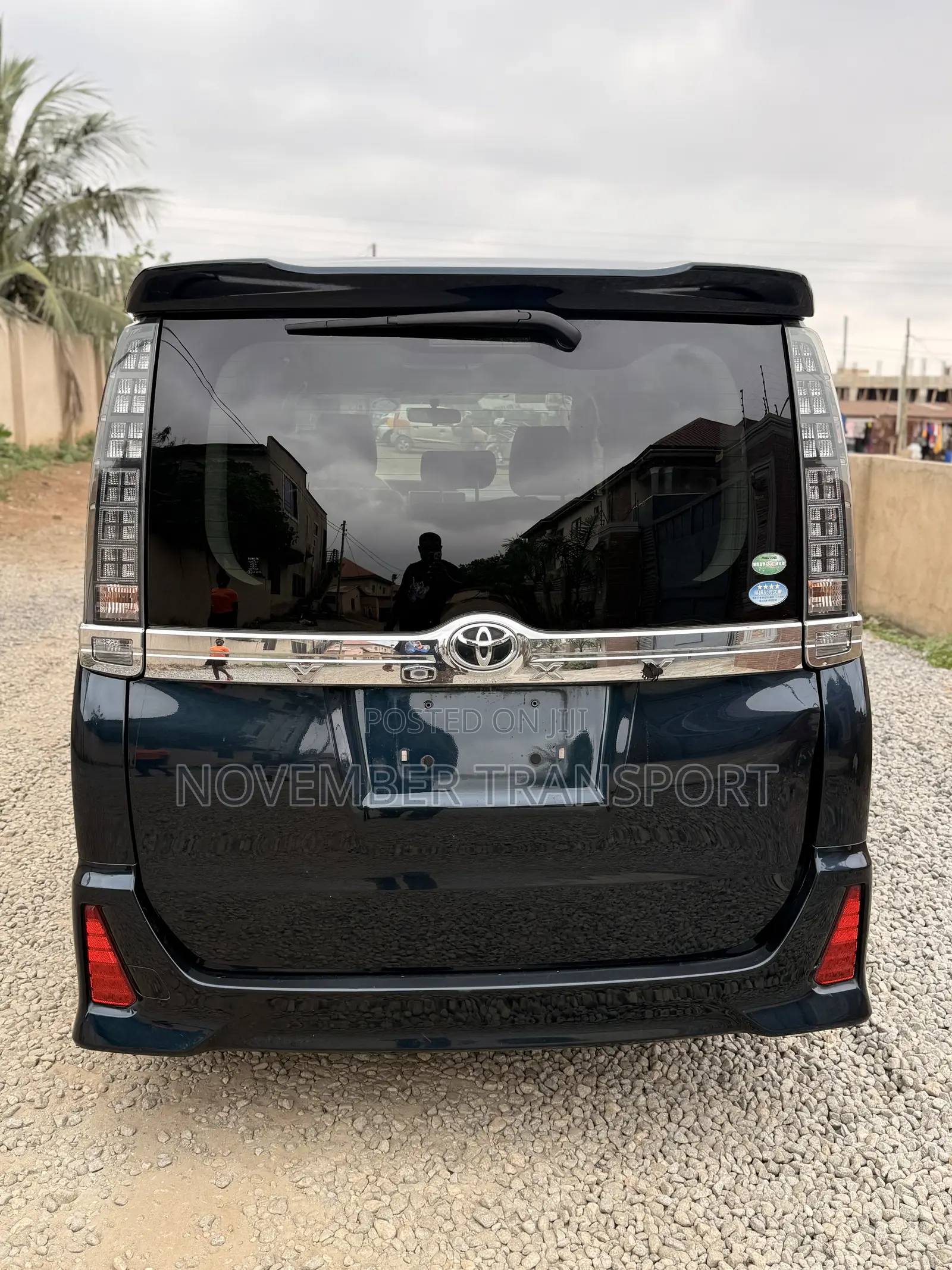 Toyota Voxy ZS Kirameki 2WD 8-Seater 2015