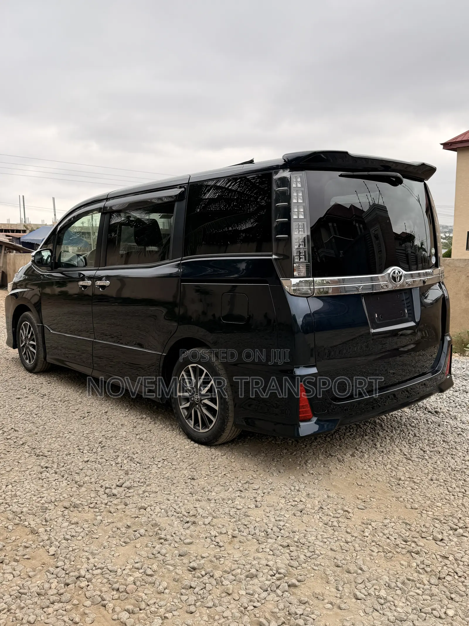 Toyota Voxy ZS Kirameki 2WD 8-Seater 2015