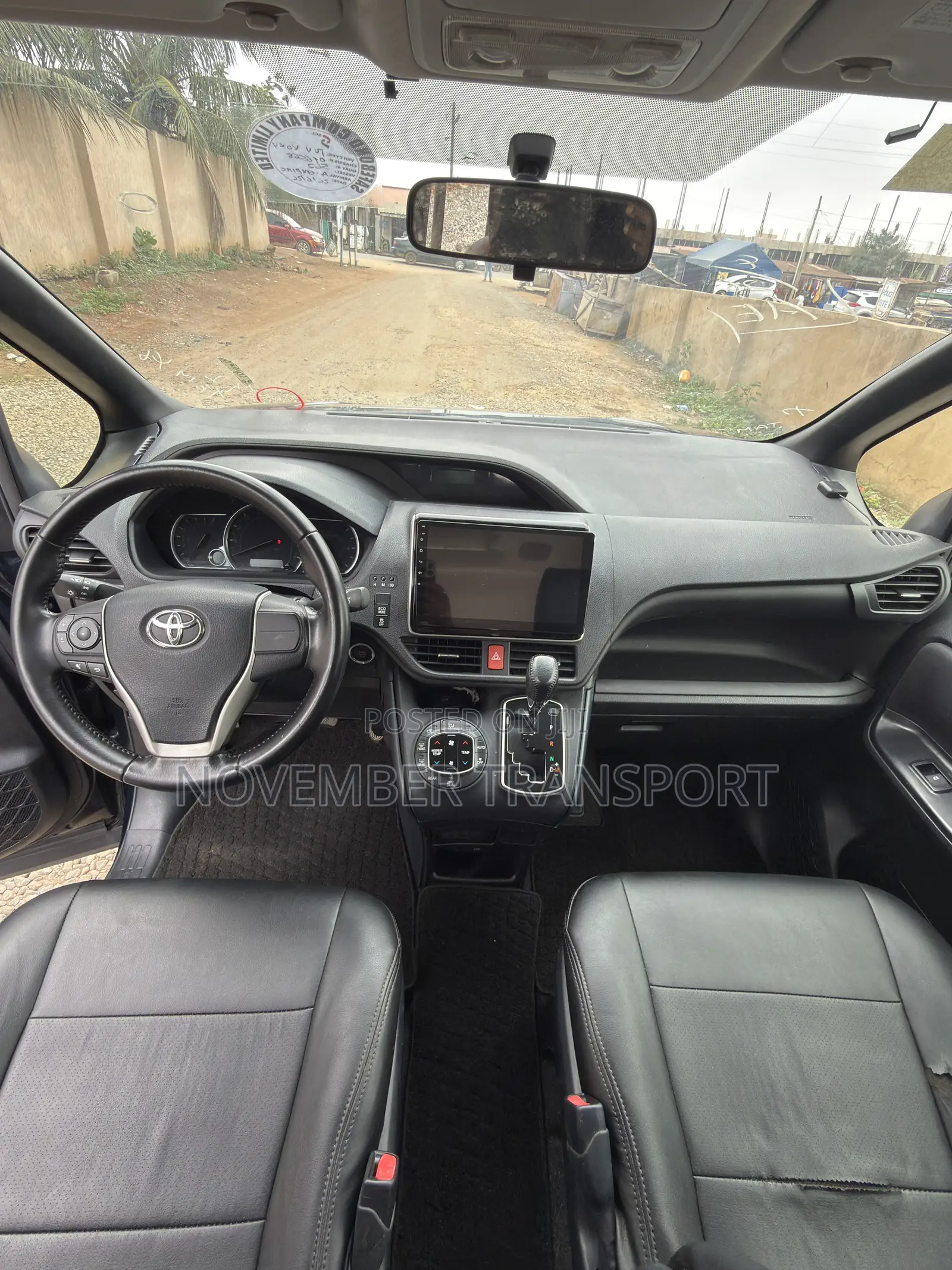 Toyota Voxy ZS Kirameki 2WD 8-Seater 2015