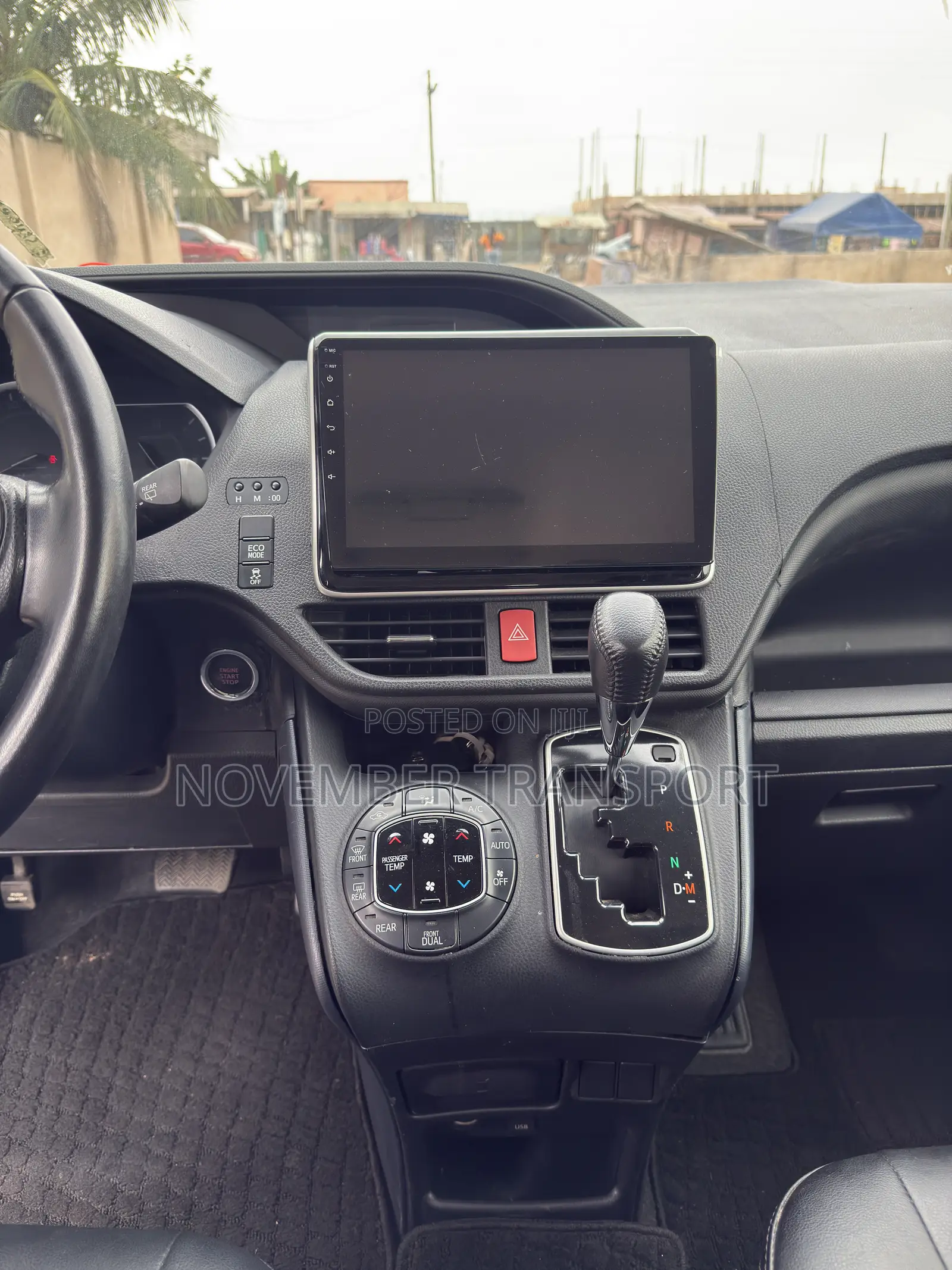 Toyota Voxy ZS Kirameki 2WD 8-Seater 2015