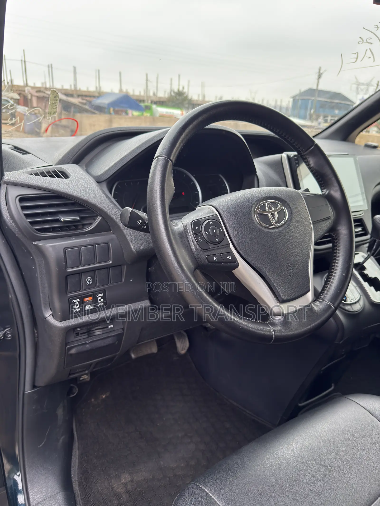 Toyota Voxy ZS Kirameki 2WD 8-Seater 2015