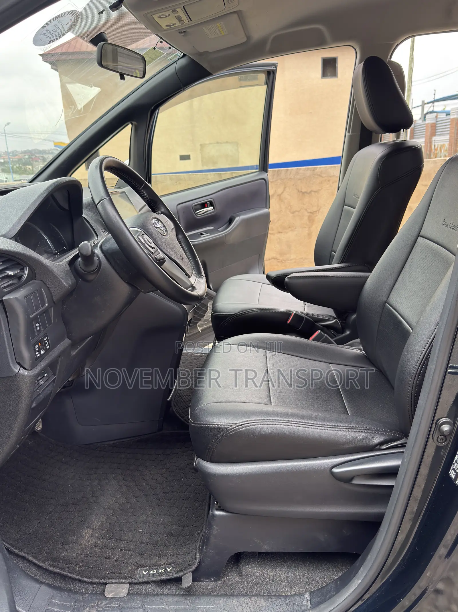 Toyota Voxy ZS Kirameki 2WD 8-Seater 2015