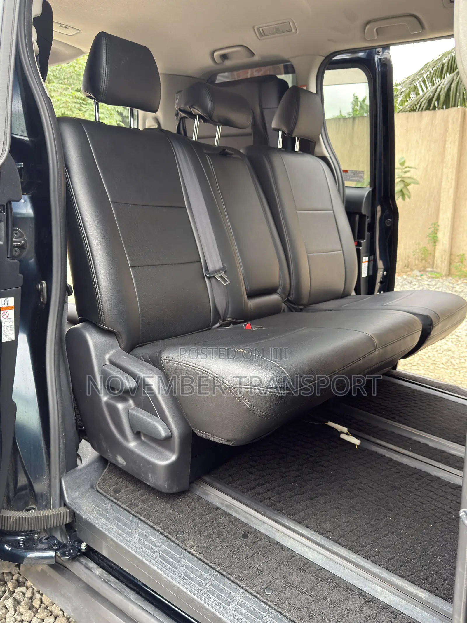 Toyota Voxy ZS Kirameki 2WD 8-Seater 2015