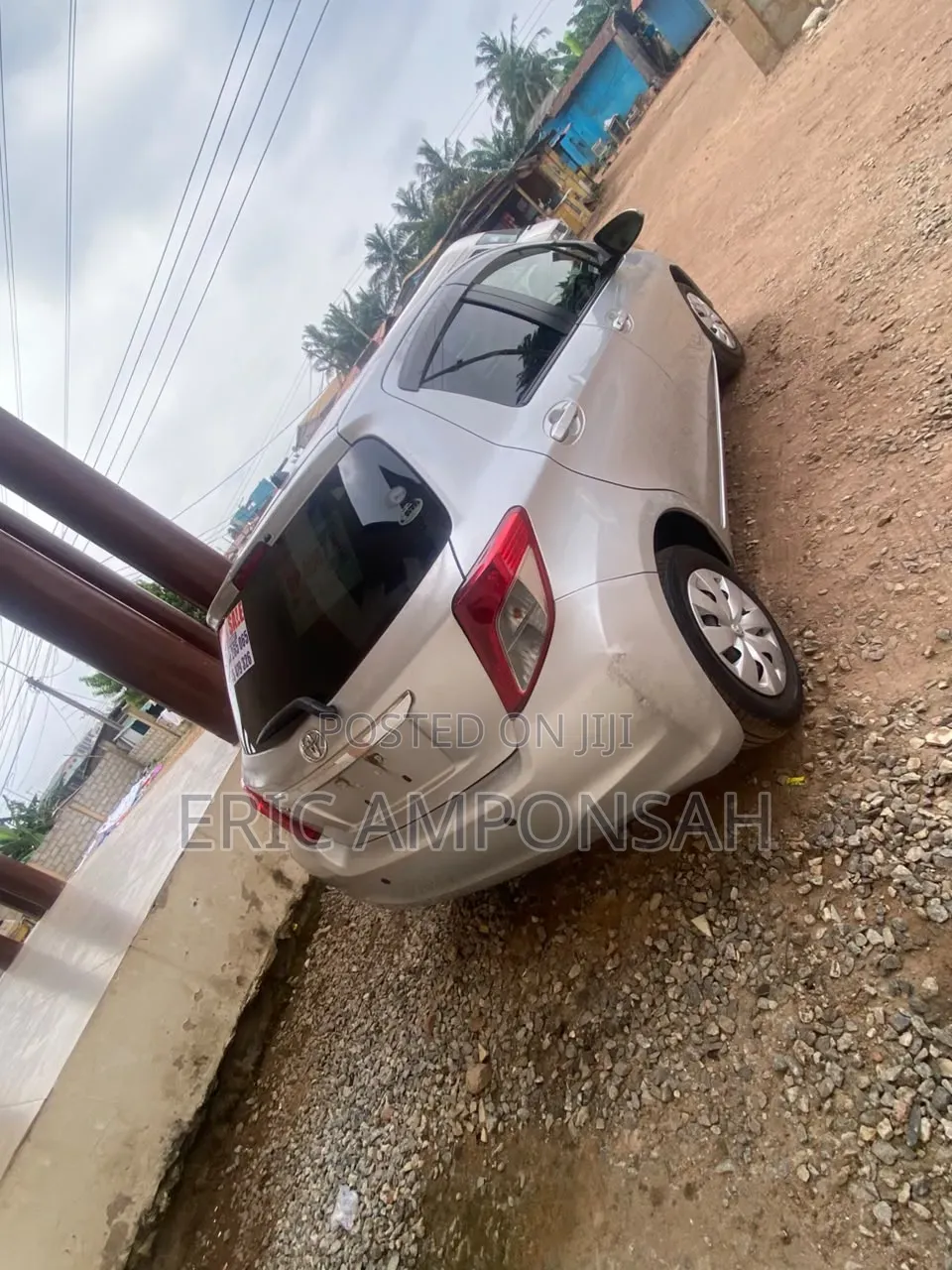 Toyota Vitz 2012 Silver