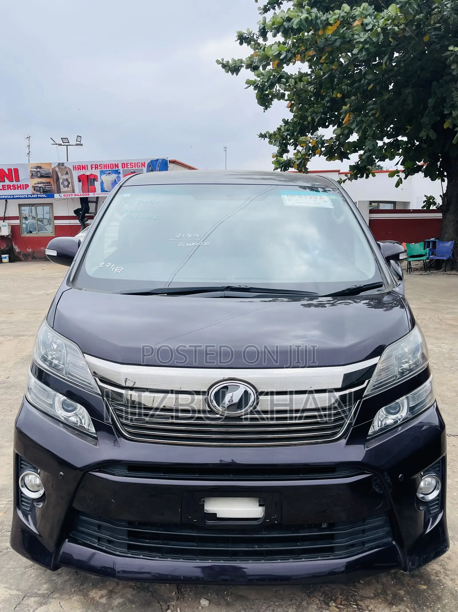 Toyota Vellfire Z 2.4 FWD 7-Seater 2013 Black