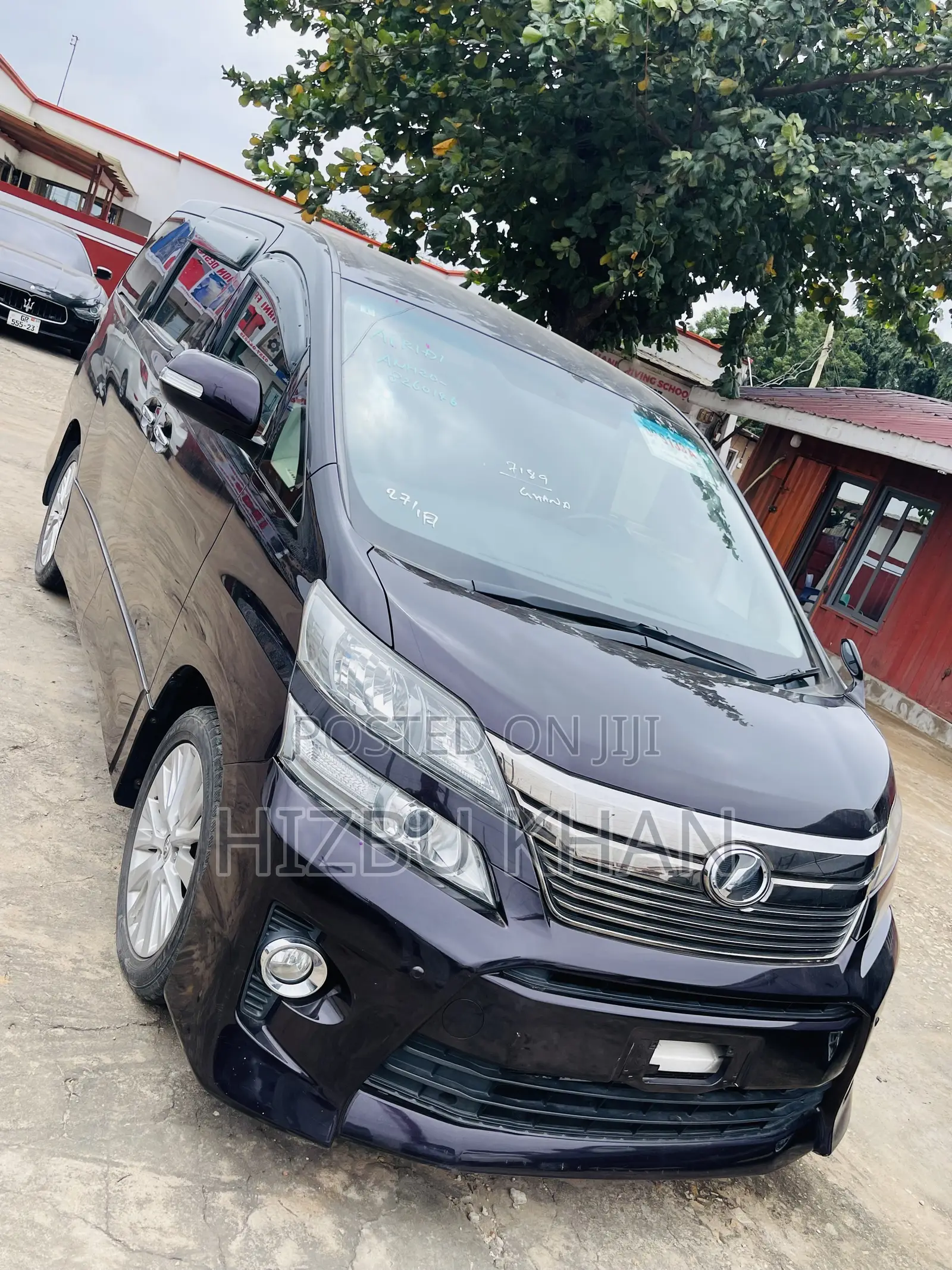 Toyota Vellfire Z 2.4 FWD 7-Seater 2013 Black
