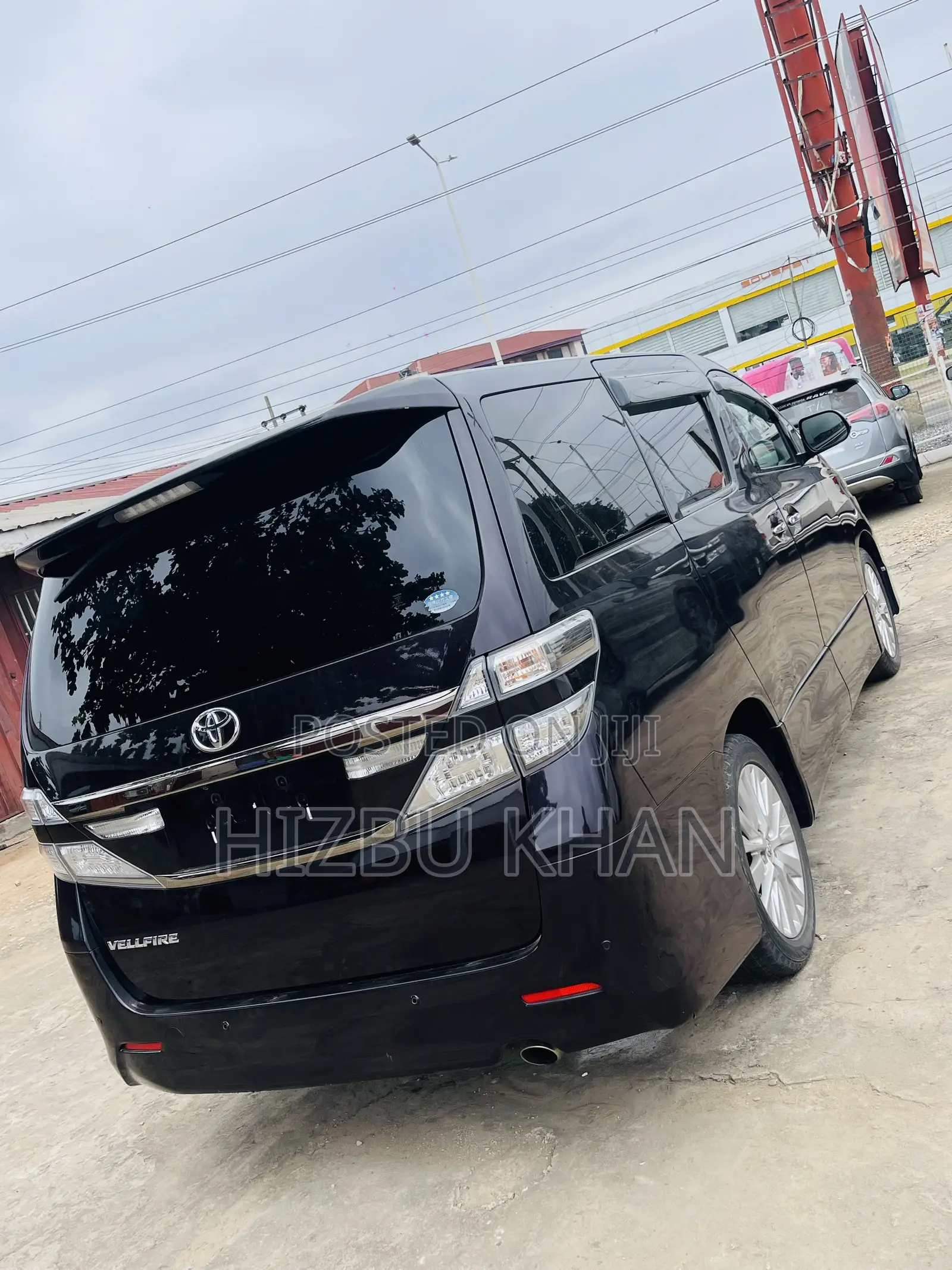 Toyota Vellfire Z 2.4 FWD 7-Seater 2013 Black