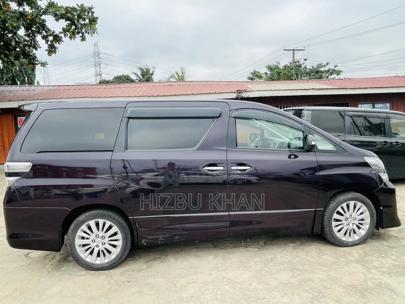Toyota Vellfire Z 2.4 FWD 7-Seater 2013 Black