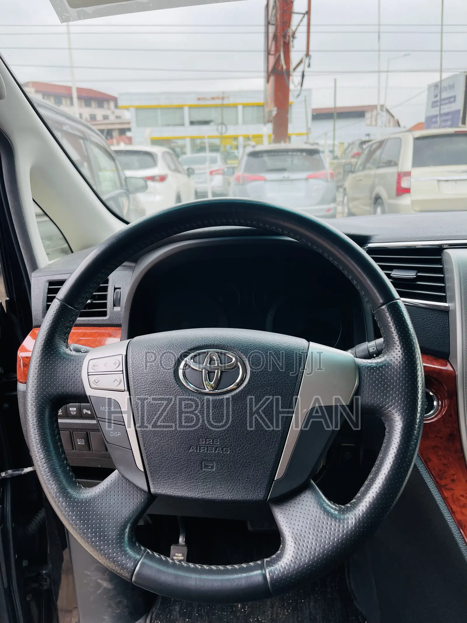 Toyota Vellfire Z 2.4 FWD 7-Seater 2013 Black