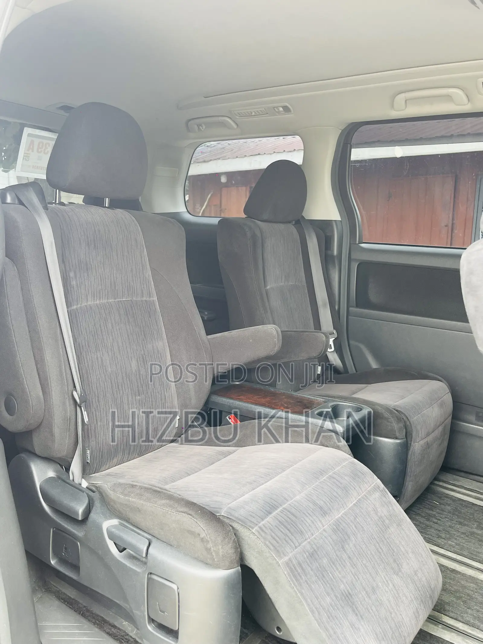 Toyota Vellfire Z 2.4 FWD 7-Seater 2013 Black
