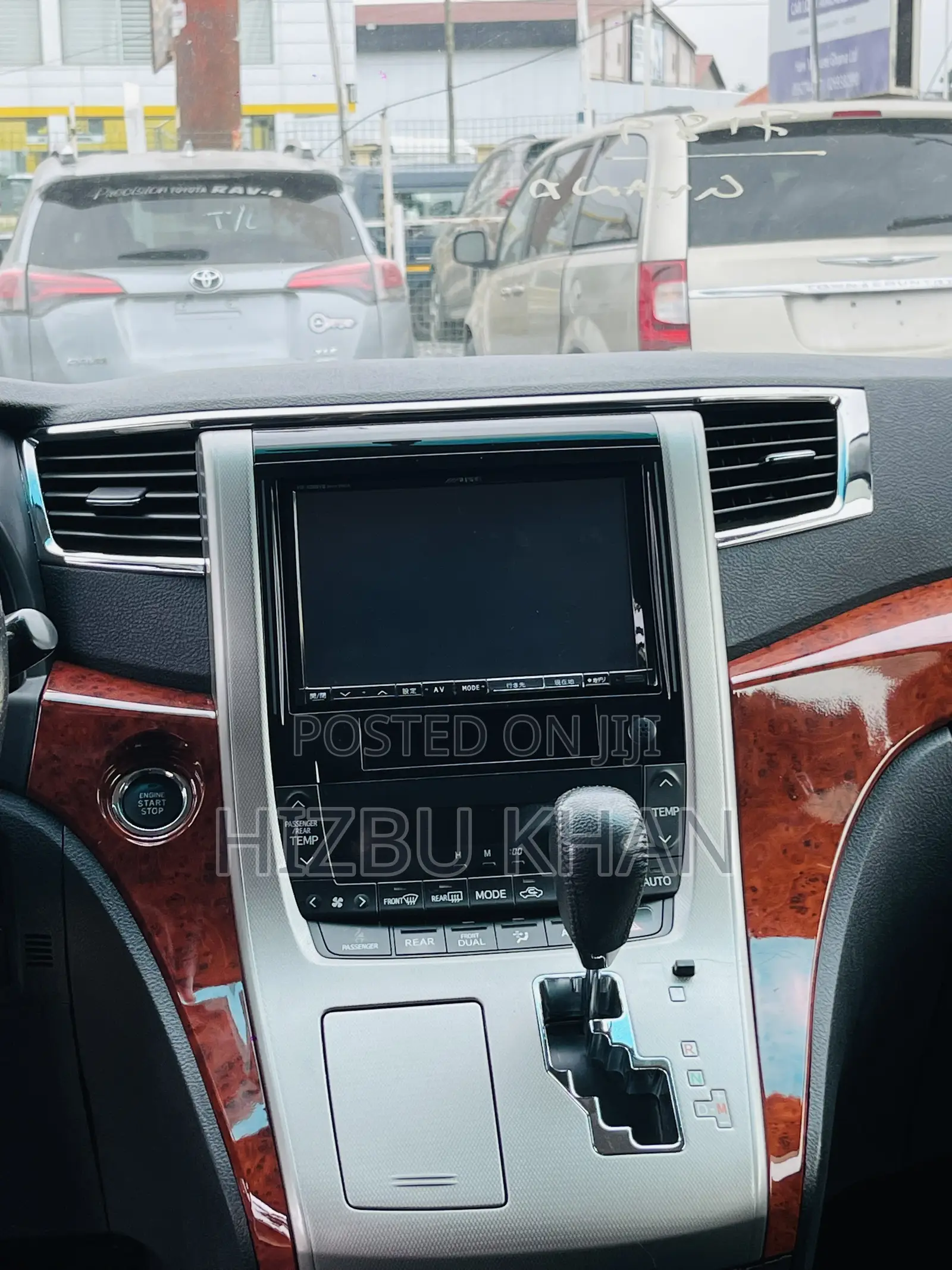 Toyota Vellfire Z 2.4 FWD 7-Seater 2013 Black
