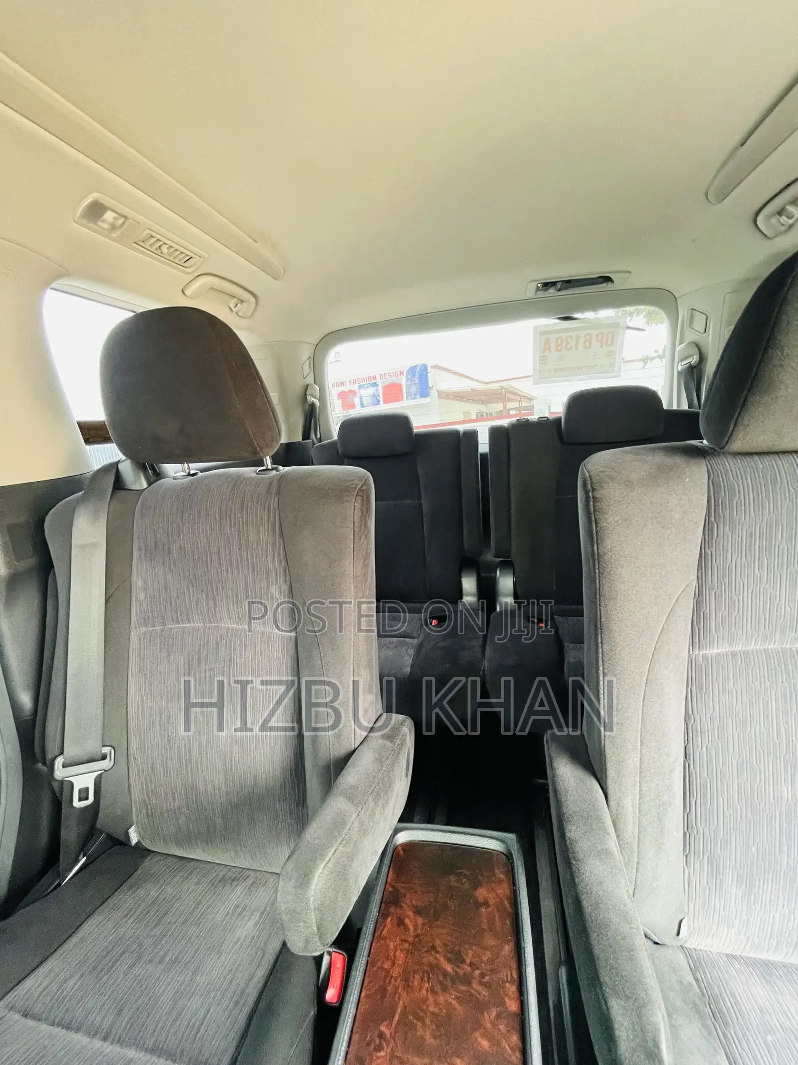 Toyota Vellfire Z 2.4 FWD 7-Seater 2013 Black