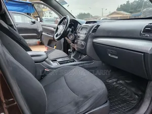 Kia Sorento 2013 Brown