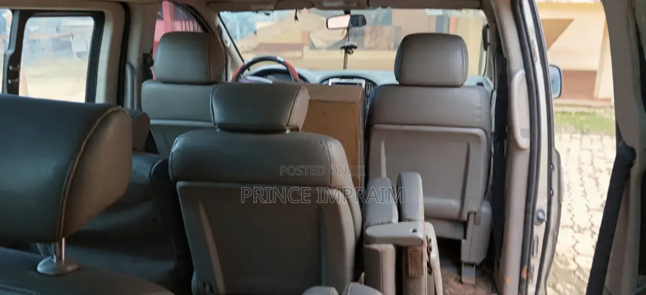 Hyundai Starex 2010 Grey