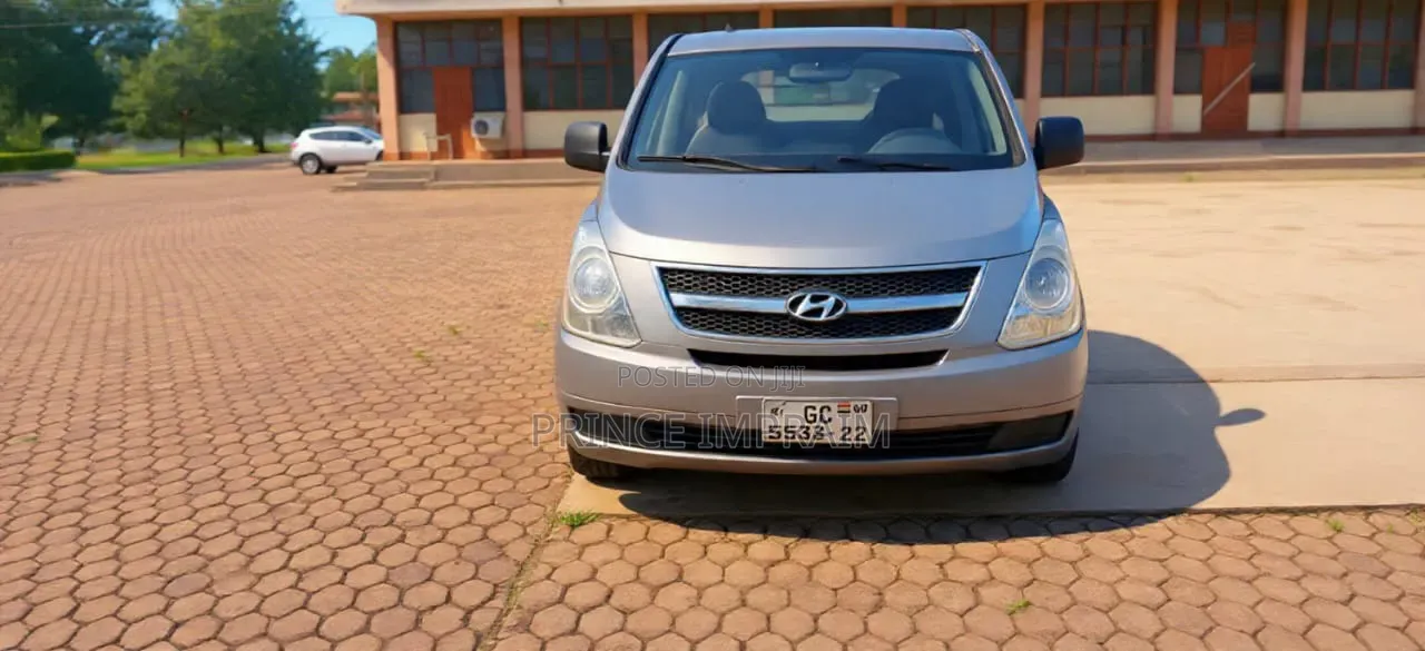 Hyundai Starex 2010 Grey