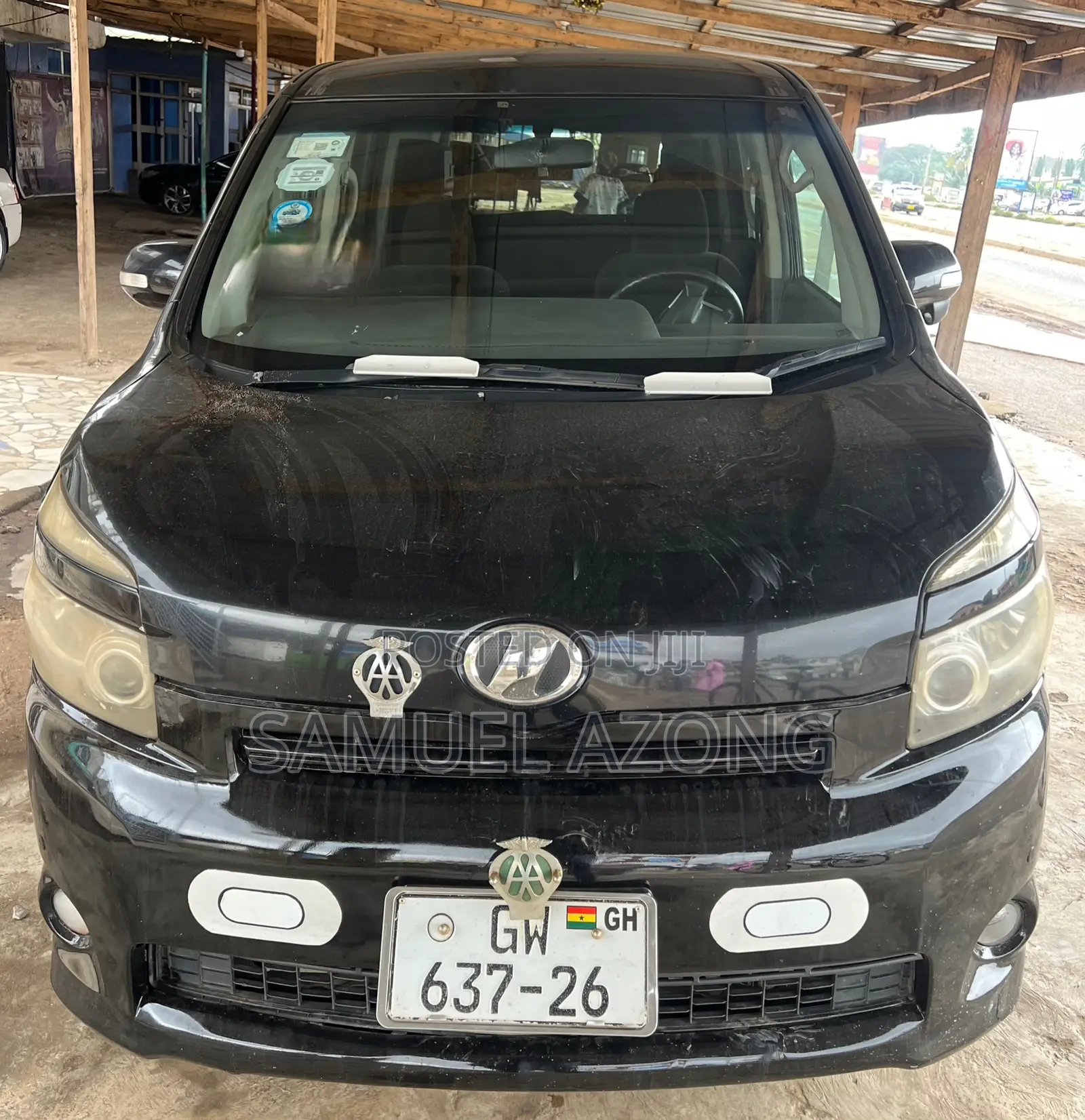 Toyota Voxy V 4WD 7-Seater 2012 Black