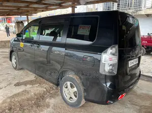 Toyota Voxy V 4WD 7-Seater 2012 Black