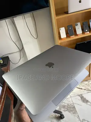 Laptop Apple MacBook Pro 2020 8GB Intel Core i5 SSD 256GB