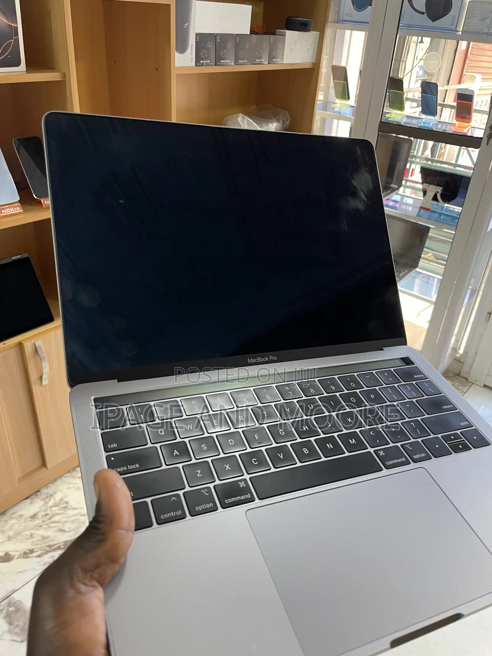 Laptop Apple MacBook Pro 2020 8GB Intel Core i5 SSD 256GB