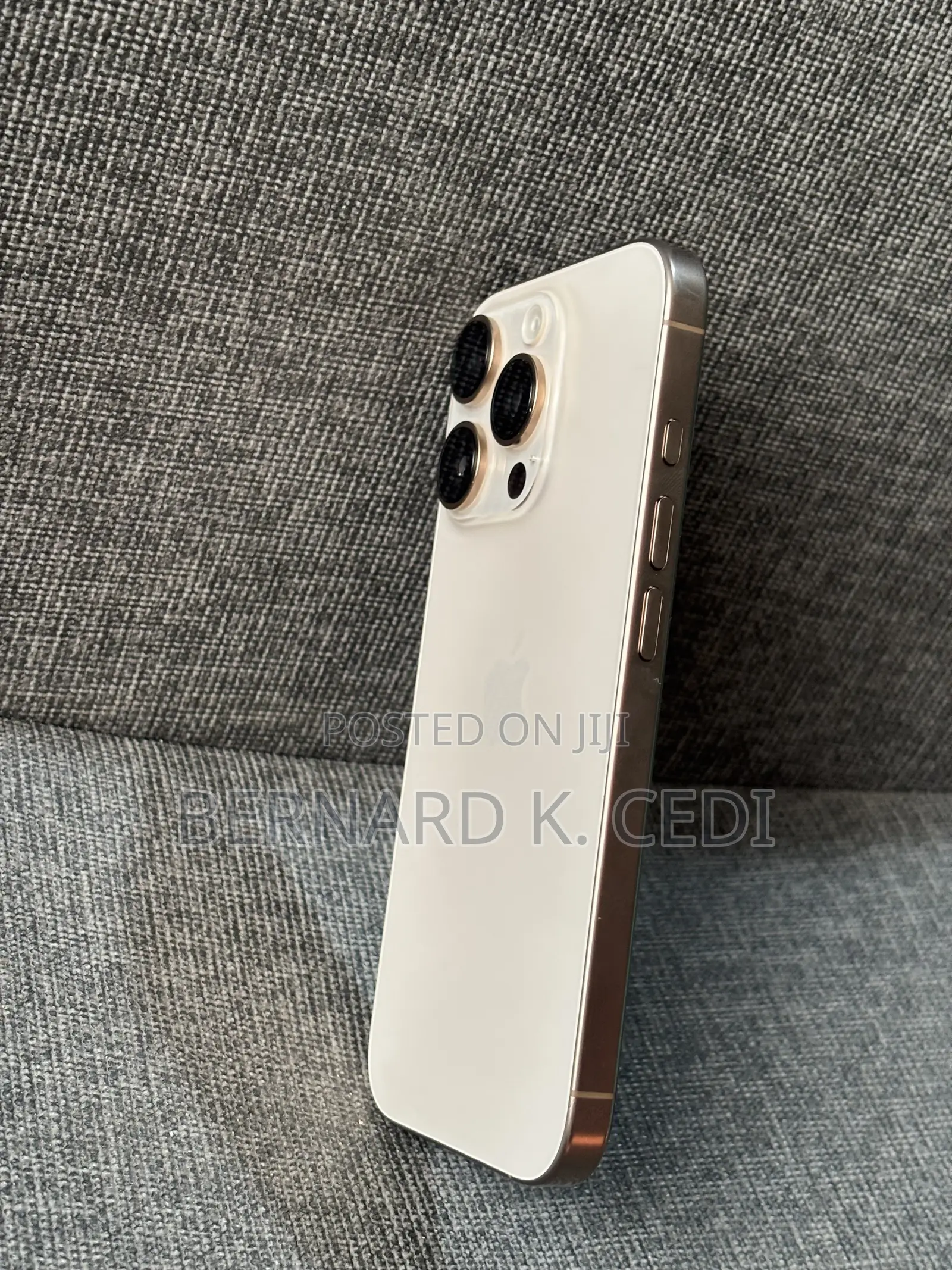 New Apple iPhone 16 Pro 1 TB Gold