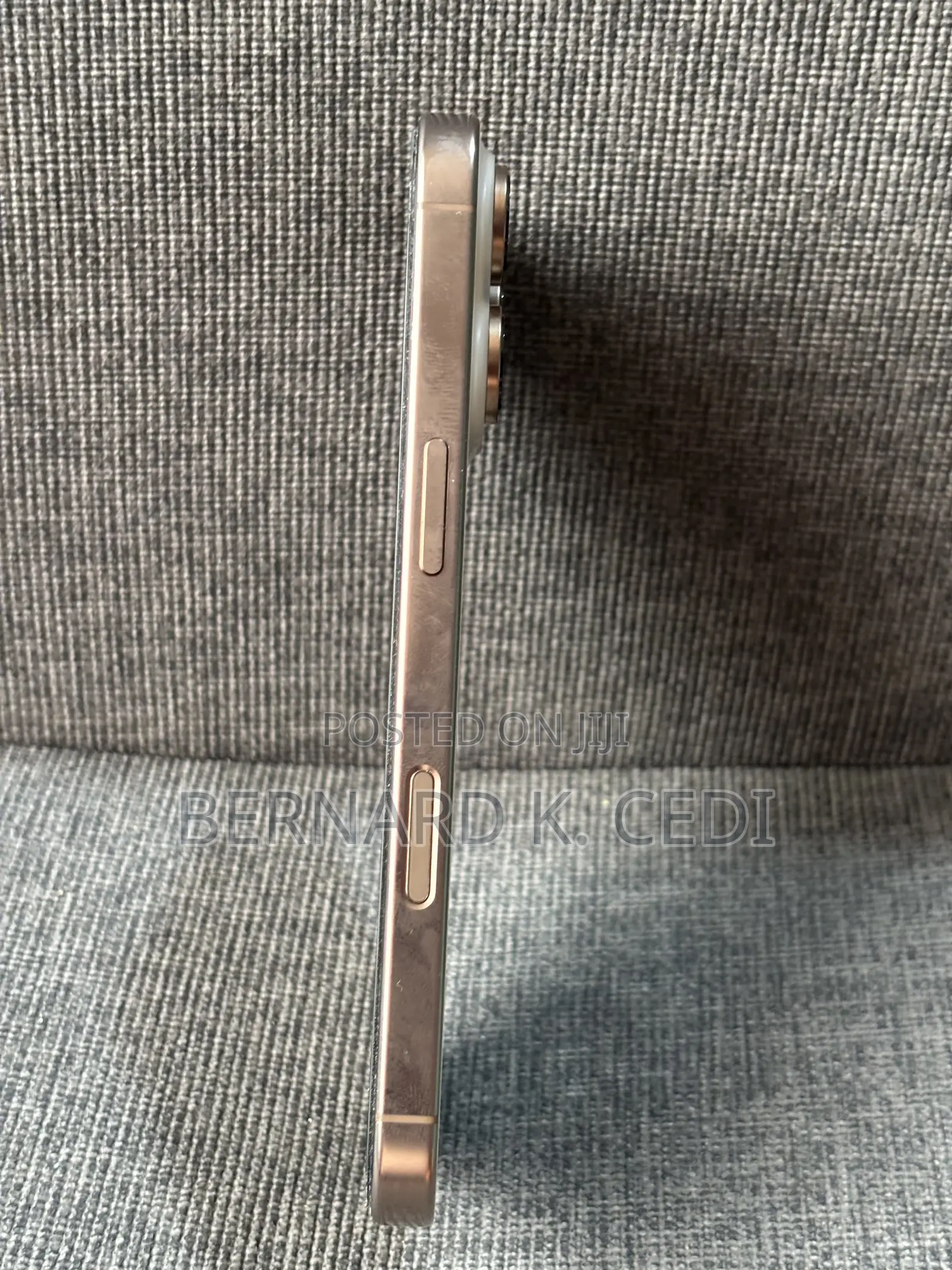 New Apple iPhone 16 Pro 1 TB Gold