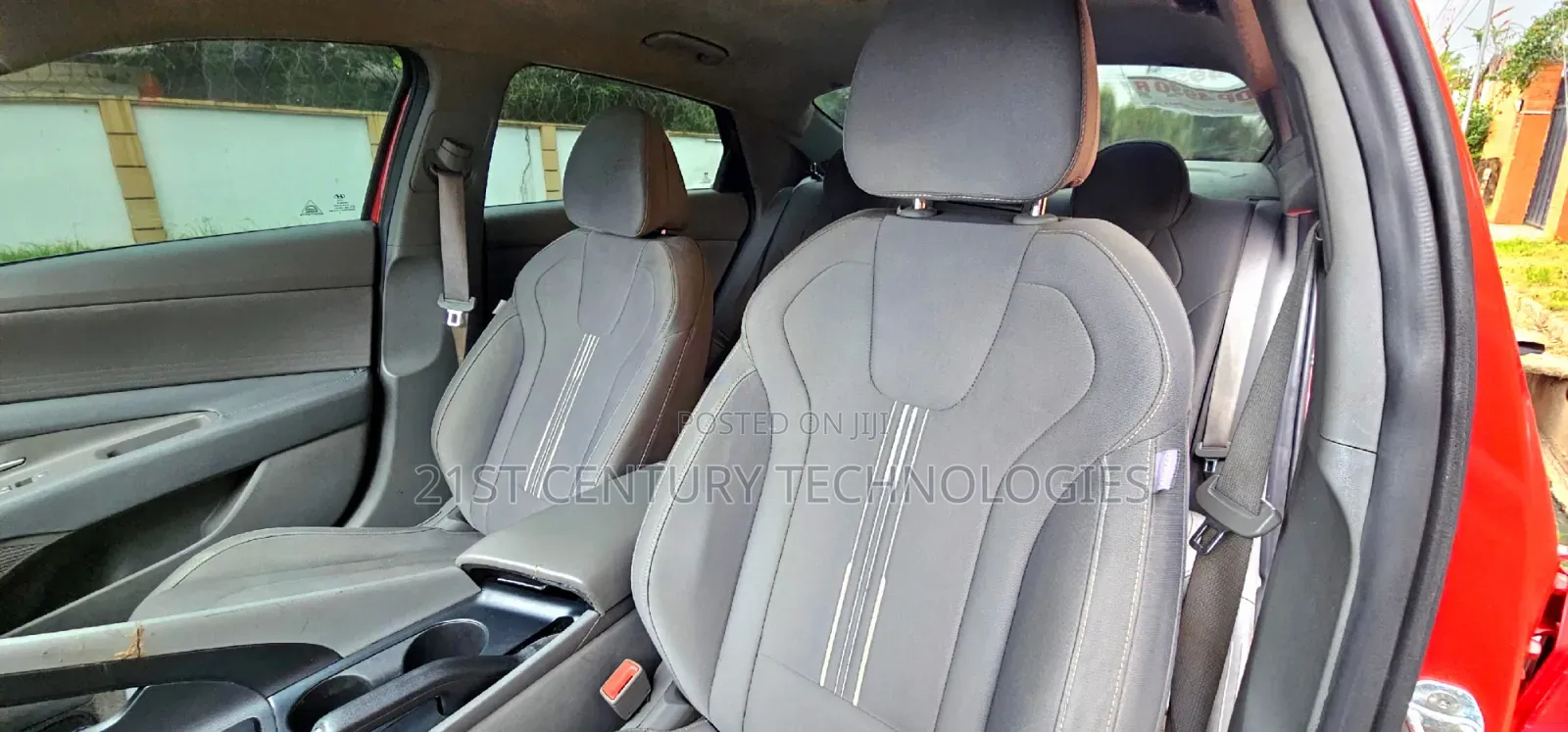Hyundai Elantra 2022 Red