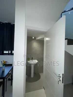2bdrm Apartment in Ogbojo, Boundary Road Area for rent