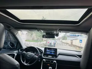 Toyota RAV4 XLE AWD 2020 Silver