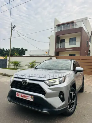 Toyota RAV4 XLE AWD 2020 Silver