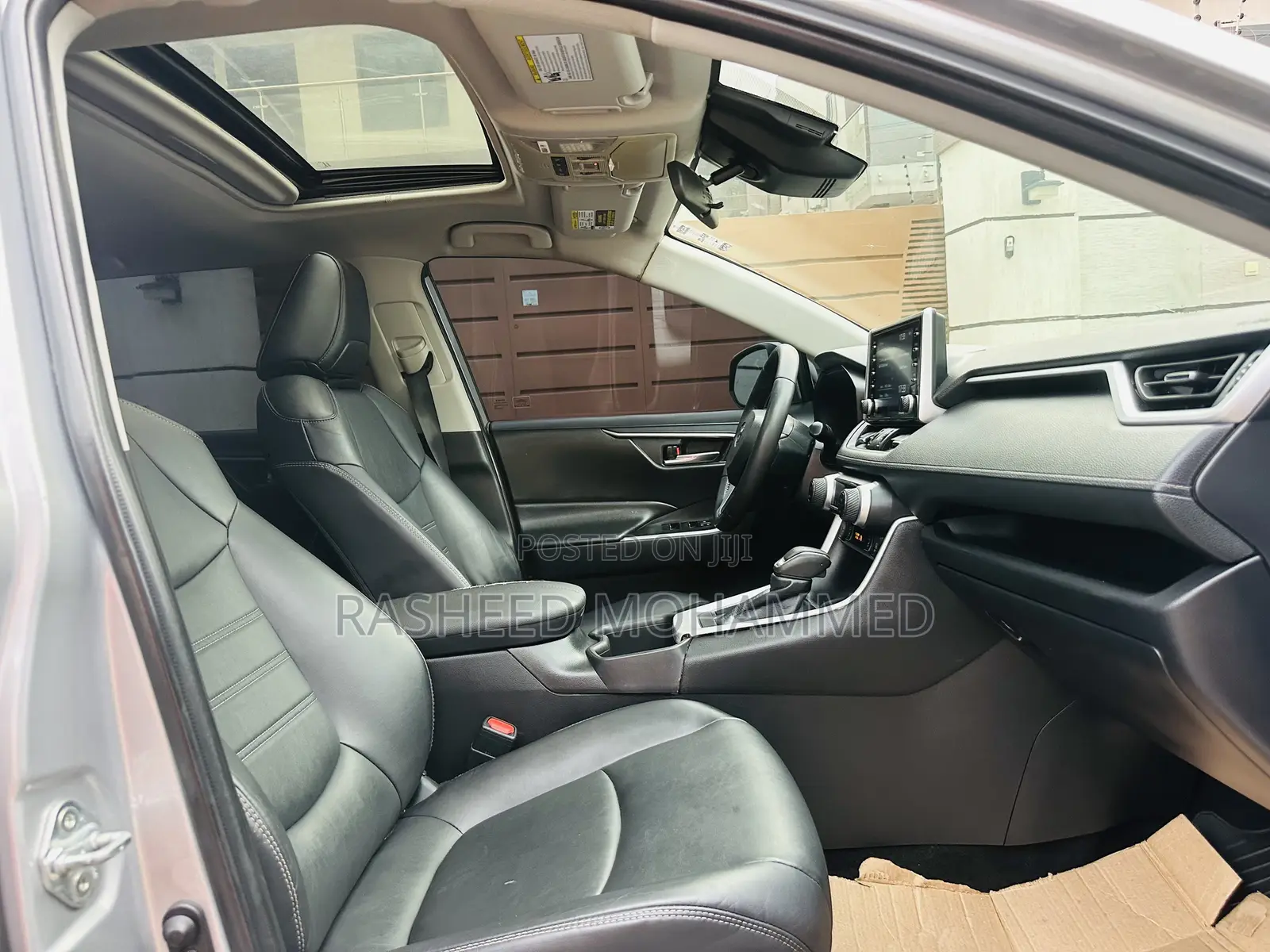 Toyota RAV4 XLE AWD 2020 Silver