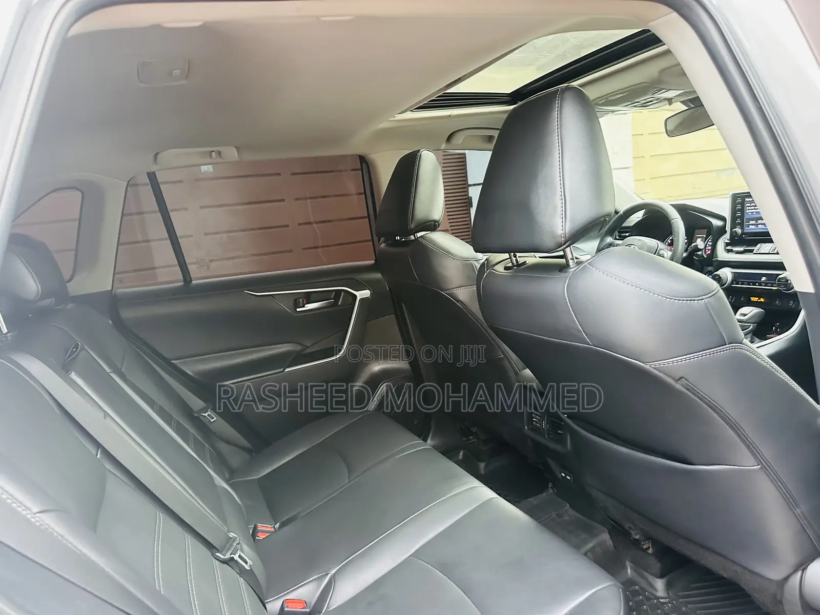 Toyota RAV4 XLE AWD 2020 Silver