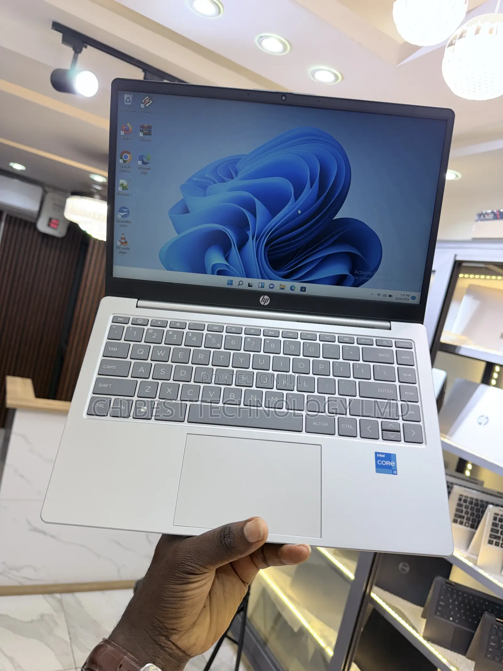 Laptop HP 14-dq1088wm 8GB Intel Core i3 SSD 256GB