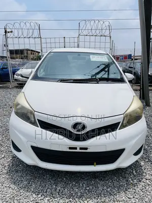 Toyota Vitz 1.3 AWD 5dr 2011 White