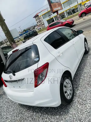 Toyota Vitz 1.3 AWD 5dr 2011 White